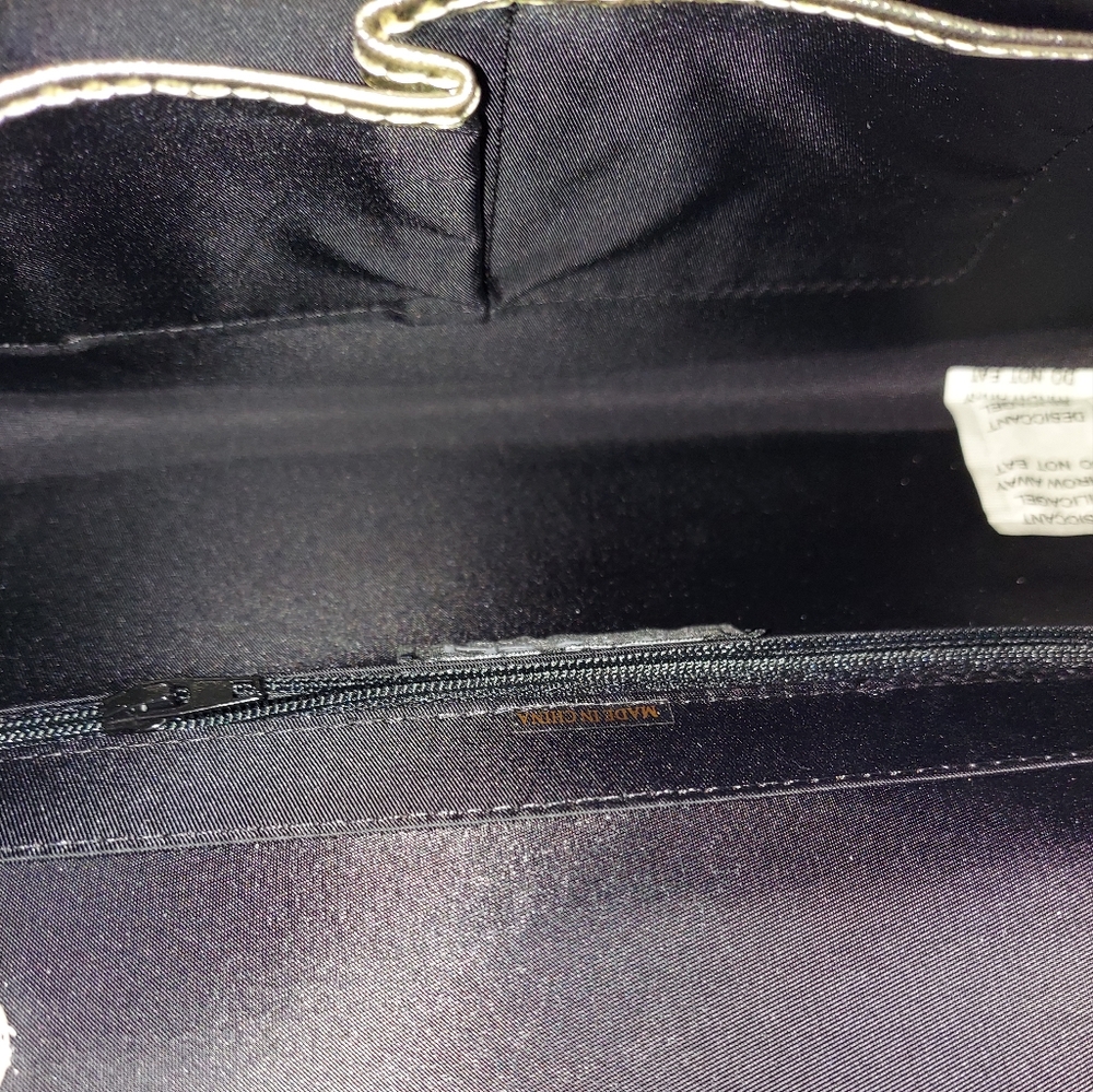 VAN ELI PURSE - Picture 3 of 5